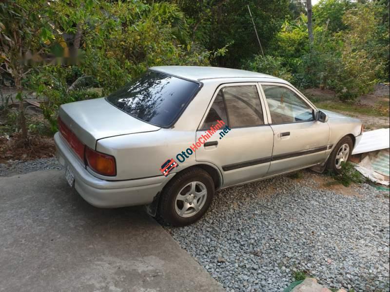 Mazda 323 1995 - Bán xe Mazda 323 đời 1995, màu bạc giá cạnh tranh