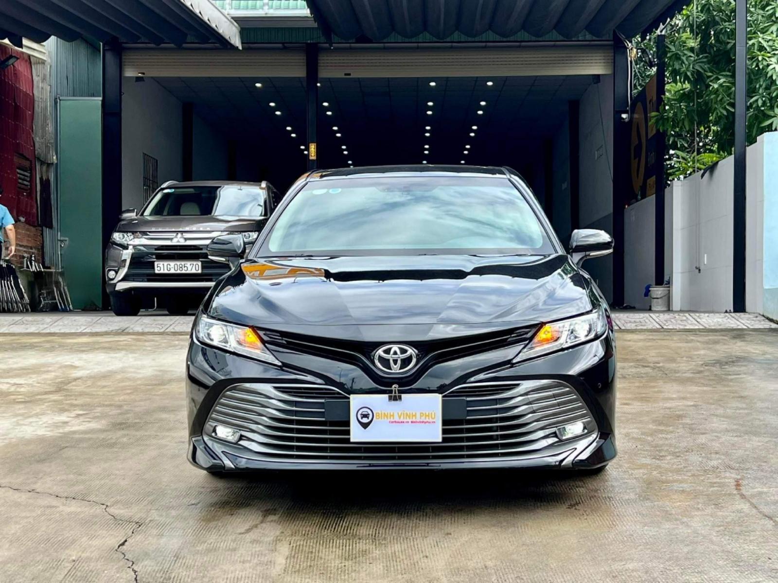 Ảnh xe Toyota Camry 25Q 2019 Đủ màu Đen Trắng Nâu Bạc Xám mới nhất