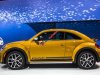 Volkswagen Beetle 2010 - Bán Volkswagen Beetle đời 2010, màu vàng, xe nhập giá cạnh tranh