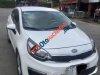 Kia Rio MT 2016 - Cần bán gấp Kia Rio MT đời 2016, màu trắng, xe đẹp