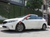 Kia Cerato  MT 2016 - Cần bán Kia Cerato MT năm sản xuất 2016, màu trắng, nhập khẩu nguyên chiếc xe gia đình