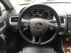 Volkswagen Touareg 3.6 AT 2016 - Nhà đi cần bán Volkwagen Touareg 3.6 AT gầm cao, mới đi 14.600km. Xe lái mạnh, đã, đầm chắc, bao test hãng, tặng bảo hiểm