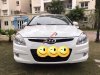 Hyundai i30 CW 2009 - Kẹt tiền bán Huyndai i30 đời 2009 màu trắng, số tự động nhập khẩu