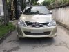 Toyota Innova V 2010 - Bán Toyota Innova V 2010 vàng cát tự động tuyệt vời, xe mình đi kỹ