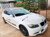 BMW 3 Series   2011 - Bán BMW 320i AT 2011, màu trắng, xe gia đình, giá tốt
