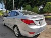 Hyundai Accent 2016 - Cần bán Hyundai Accent (Blue) sản xuất 2016 Auto, màu bạc, gia đình sử dụng mới 98%