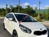 Kia Rondo   GAT  2017 - Bán Kia Rondo GAT đời 2017, màu trắng xe gia đình, 435tr