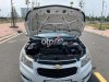 Chevrolet Cruze LT 2017 - Cần bán lại xe Chevrolet Cruze LT sản xuất 2017, màu trắng xe gia đình, giá 325tr