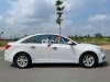 Chevrolet Cruze LT 2017 - Cần bán lại xe Chevrolet Cruze LT sản xuất 2017, màu trắng xe gia đình, giá 325tr