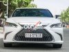 Lexus ES 250 2018 - Cần bán lại xe Lexus ES 250 F-Sport năm sản xuất 2018, màu trắng