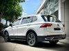 Volkswagen Tiguan Facelift  2023 - màu trắng, sốc ưu đãi lên đến 300tr tiền mặt, đủ màu, giao ngay cho khách tháng 8, liên hệ em Tuyền ngay