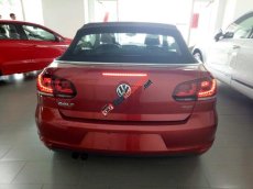 Volkswagen Golf 2012 - Bán xe mới Volkswagen mui xếp SX 2012 màu đỏ
