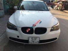 BMW 5 Series 525i 2005 - Cần bán gấp BMW 5 Series 525i đời 2005, màu trắng, nhập khẩu nguyên chiếc số tự động