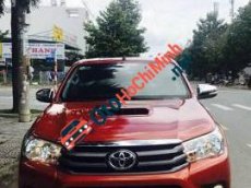 Toyota Hilux MT 2016 - Cần bán xe Toyota Hilux MT đời 2016, màu đỏ chính chủ