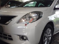 Nissan Sunny XV 2015 - Cần bán Nissan Sunny AT đời 2015, màu trắng số tự động, giá 430tr