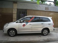 Toyota Innova g 2016 - Cần bán Toyota Innova G sản xuất 2016, màu bạc giá quá tốt