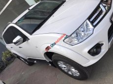 Mitsubishi Pajero MT 2015 - Gia đình cần bán xe Pajero 2015, số sàn, máy dầu, màu trắng