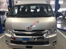 Toyota Hiace 2019 - Bán xe Toyota Hiace năm sản xuất 2019, màu bạc, nhập khẩu nguyên chiếc, giá chỉ 819 triệu
