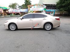 Lexus ES 250 2017 - Lexus ES 250 năm 2017, màu kem, xe nhập chính hãng, nhà ít sử dụng còn mới toanh, chỉ 1 tỷ 930 triệu