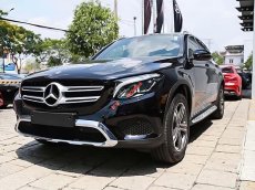 Mercedes-Benz GLC-Class GLC 200 2020 - Cần bán xe Mercedes GLC 200 năm 2020, màu đen, xe sẵn - giao ngay