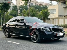 Cần bán Mercedes C200 Exclusive đời 2019, màu đen