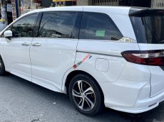 Honda Odyssey 2017 - Xe màu trắng, nội thất đen