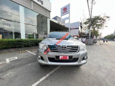 Toyota Hilux 2014 - Màu bạc, nhập khẩu