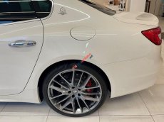 Maserati Quattroporte 2018 - Màu trắng, nhập khẩu