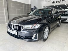 BMW 520i 2021 - Xe màu đen