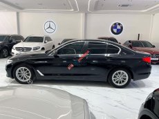 BMW 520i 2018 - Màu đen, xe nhập