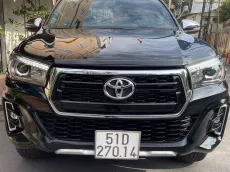 Toyota Hilux AT 2 cầu 4X4  2019 - Bán ô tô Toyota Hilux AT 2 cầu 4X4 2019, màu đen, 698 triệu