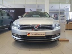 [ Volkswagen Hồ Chí Minh ] Volkswagen Passat AT - Sẵn xe giao ngay trước Tết kèm ưu đãi hấp dẫn trong tháng