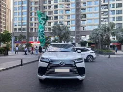 Lexus LX 600 07 chỗ  2023 - Bán Lexus LX600 7 chỗ, sản xuất 2023, lăn bánh 6 ngàn KM, mới 99,99%