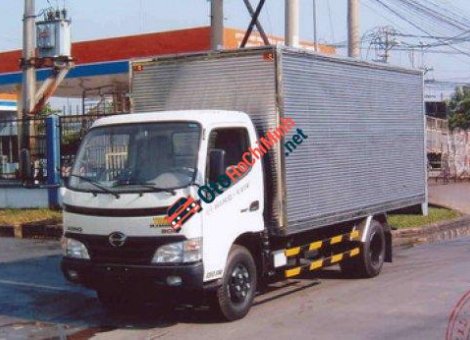 Hino 500 Series Dutro WU342 2015 - Bán xe tải thùng kín Hino Dutro WU342, tải trọng 5 tấn/ 4T9, thùng kín