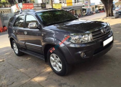 Toyota Fortuner V 2009 - Bán Toyota Fortuner V năm sản xuất 2009, ít sử dụng, giá tốt