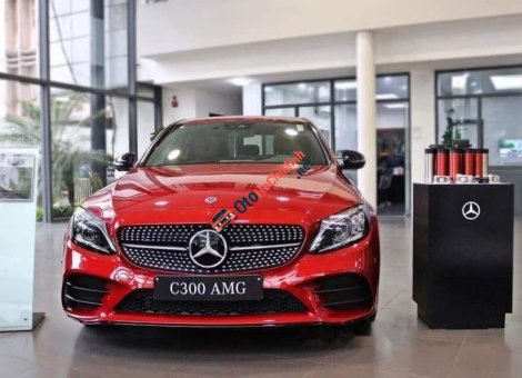 Mercedes-Benz C class C300 AMG 2020 - Cần bán xe Mercedes C300 AMG sản xuất năm 2020, màu đỏ