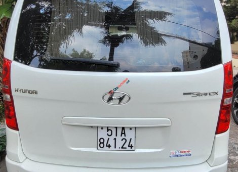 Hyundai Starex 2014 - Cần bán xe Hyundai Starex sản xuất năm 2014, màu trắng, nhập khẩu nguyên chiếc, giá tốt